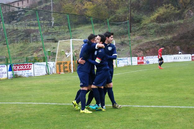 Celebración del primer gol. :: /Félix Domínguez