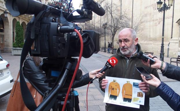 Ruiz Tutor explica la campaña de recogida de residuos en Navidad en Logroño.