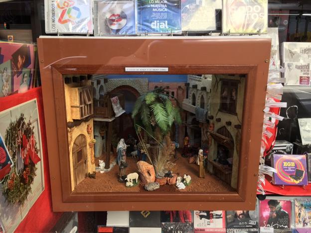 Uno de los dioramas colocados en el establecimiento Multiocio. :: /V.C.