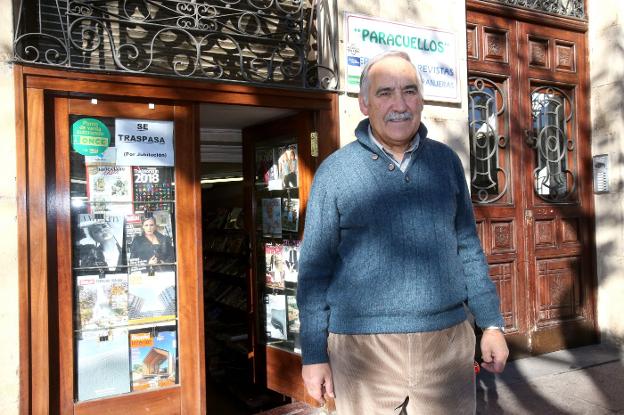Pablo Barquín echa este domingo la persiana tras más de 33 años al frente de 'Paracuellos'. :: /Juan Marín