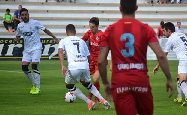 El Calahorra en uno de los encuentros de esta temporada./Sergio Martínez