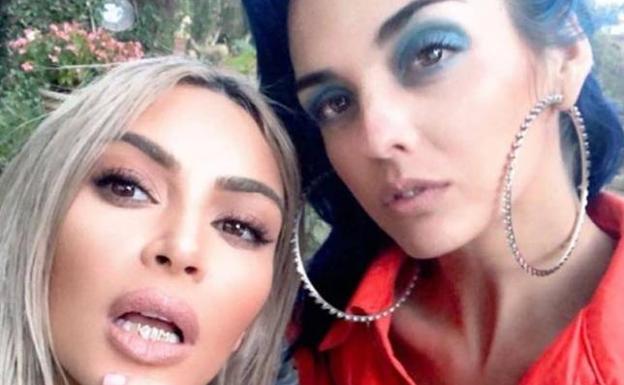 Sita Abellán y Kim Kardashian./