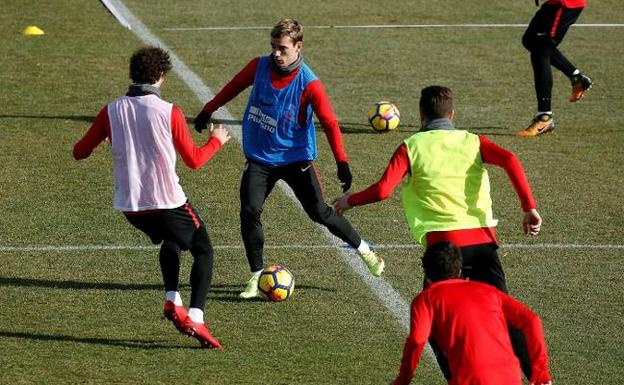 Griezmann, en el entrenamiento de ayer. :: efe/