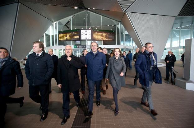 El ministro Íñigo de la Serna, durante una visita a Logroño./JUAN MARÍN