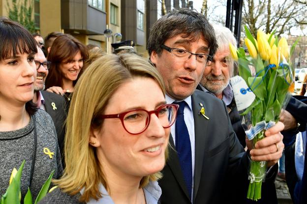 Artadi y Puigdemont, el pasado 7 de abril en Berlín. :: J. M. / afp/