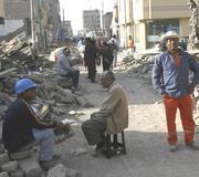 Perú redobla la vigilancia militar en la zona afectada por el terremoto