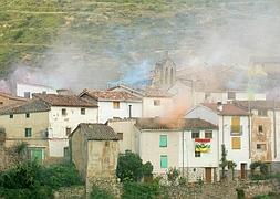 Fiesta del humo en Peroblasco en una de las ediciones pasadas | ALFREDO IGLESIAS/