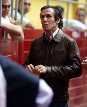 El diestro y ganadero 'Joselito', en el callejón de La Ribera. ::
JUSTO RODRÍGUEZ/