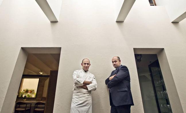 Los hermanos Echapresto cumplen 20 años al frente de Venta Moncalvillo, restaurante con una estrella Michelin/Justo Rodríguez