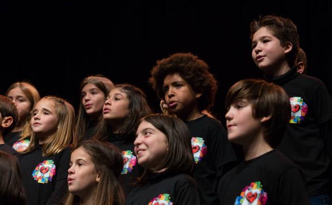 Actuación de un coro infantil./Sonia Tercero