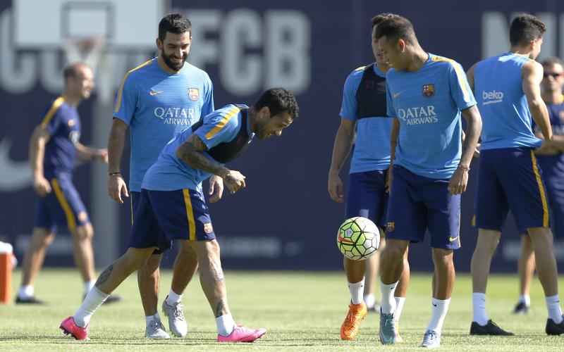 El Barça solicita a la FIFA inscribir a Arda Turan como ...